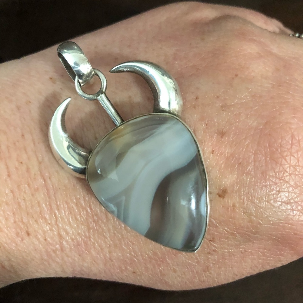 Beautiful pendant - Picture 3 of 5